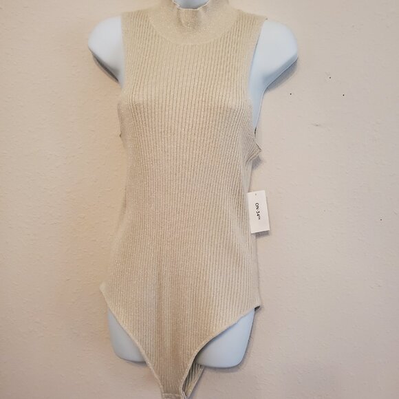 On 34TH Women's Sleeveless Mock Neck Bodysuit Lurex Gold Holiday Sweater Size L. - Picture 7 of 12